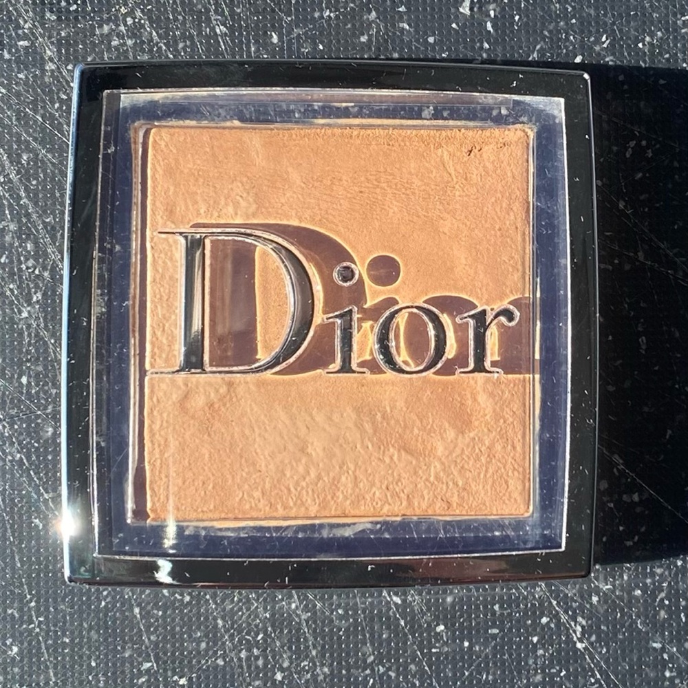 Dior Backstage Face & Body Powder in Neutral Shade 3N